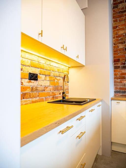 Chic Apartment In Historic Koneser Area Βαρσοβία Εξωτερικό φωτογραφία