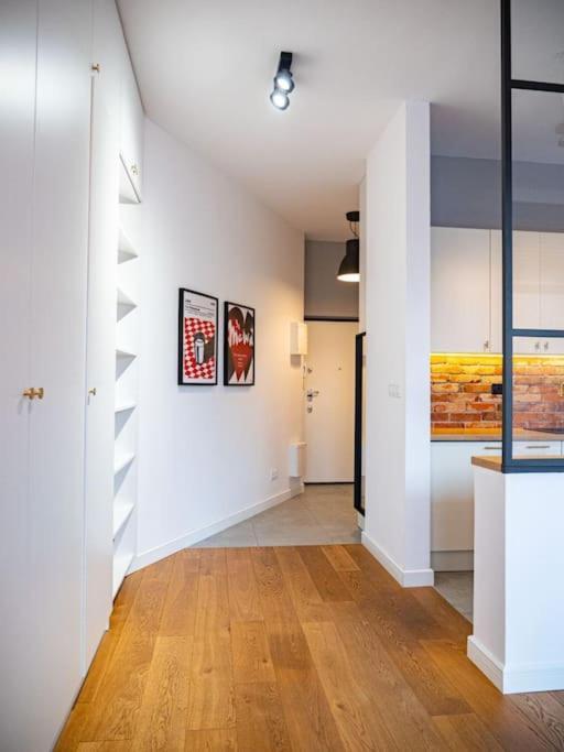 Chic Apartment In Historic Koneser Area Βαρσοβία Εξωτερικό φωτογραφία
