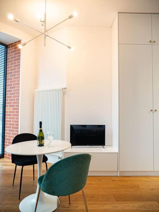 Chic Apartment In Historic Koneser Area Βαρσοβία Εξωτερικό φωτογραφία